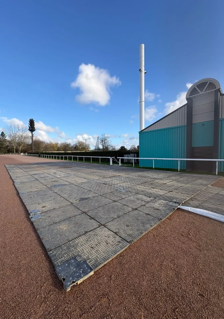 Image PlaquesLourdes 768x1092